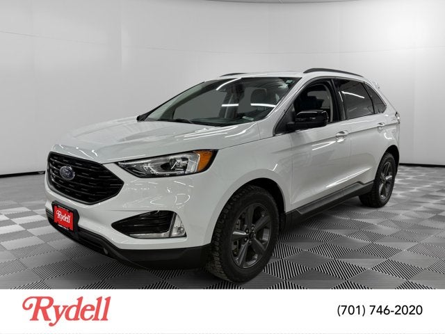 2022 Ford Edge SEL in Oxford White — front three-quarter view