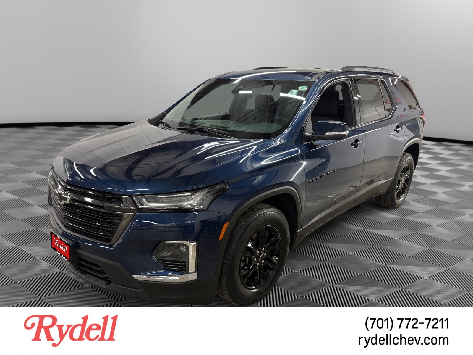2023 Chevrolet Traverse LT Cloth in Northsky Blue Metallic — front three-quarter view