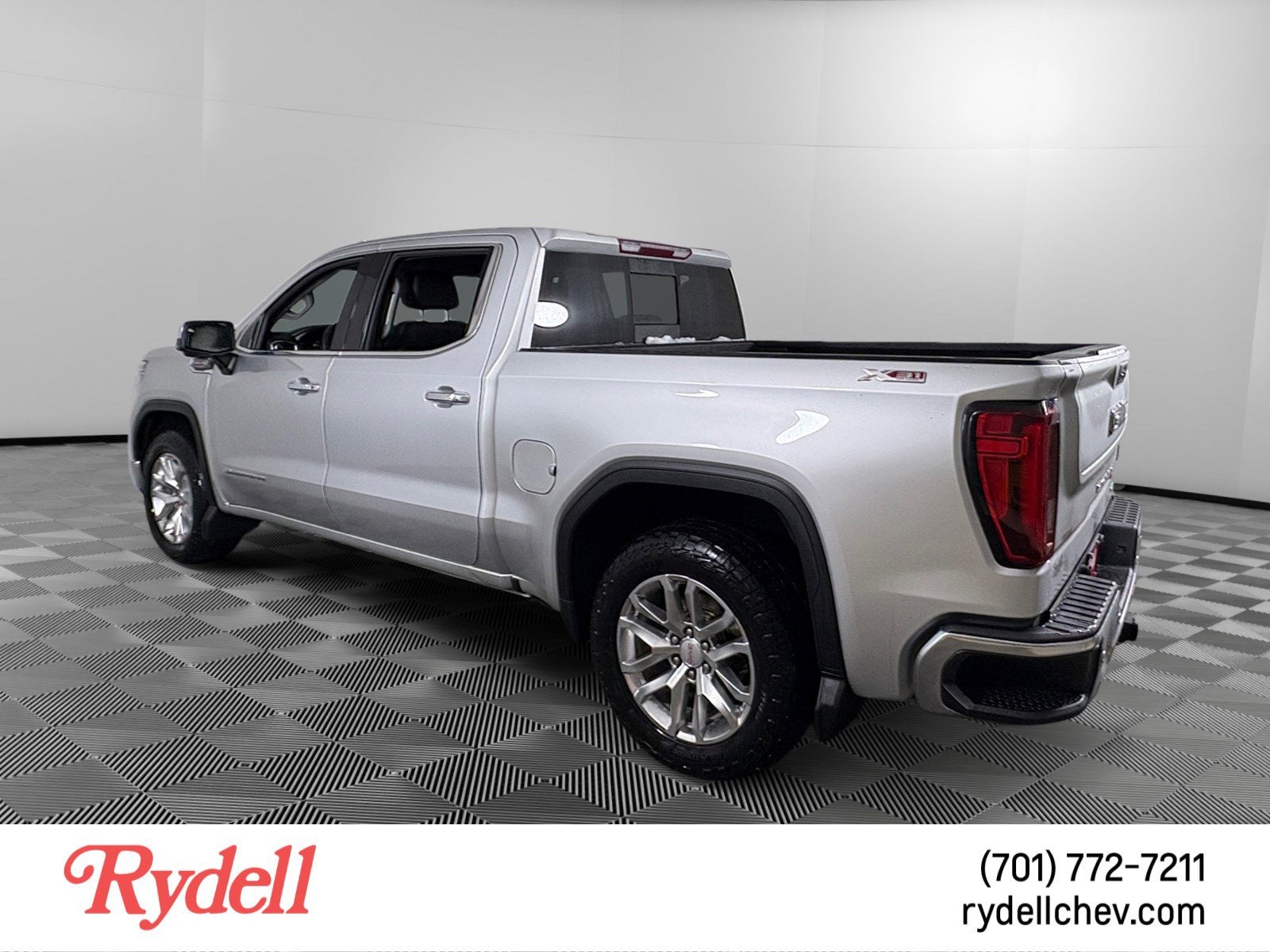 2019 GMC Sierra 1500 — rear three-quarter view