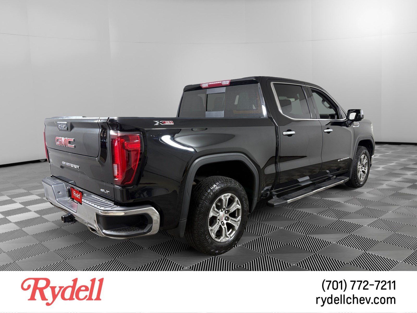 2022 GMC Sierra 1500 — detail view